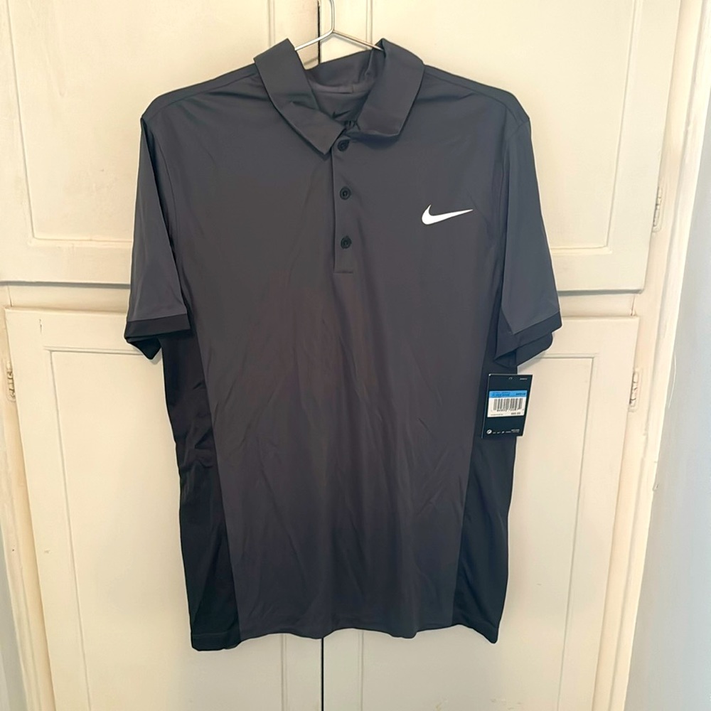 New with tag Nike men’s polo sz M